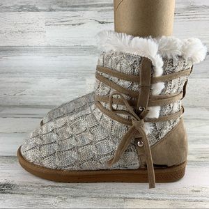 MUK LUKS Tan Grey Sweater Knit Booties Size 11